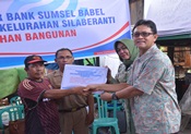 CSR Bank Sumsel Babel Meringankan Korban Kebakaran