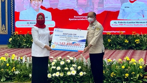 Sumsel Babel Bank hands over CSR Assistance to PMI Sumsel